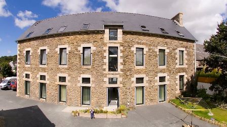 I Need a Holiday Too - Brittany France - Accessible accommodation with a ceiling hoist I Need a Holiday Too - Brittany France - Accessible accommodation with a ceiling hoist