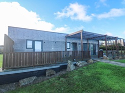 74 Porthmeor - Porthreach, Cornwall 74 Porthmeor - accessible holiday chalet with a ceiling hoist in Cornwall